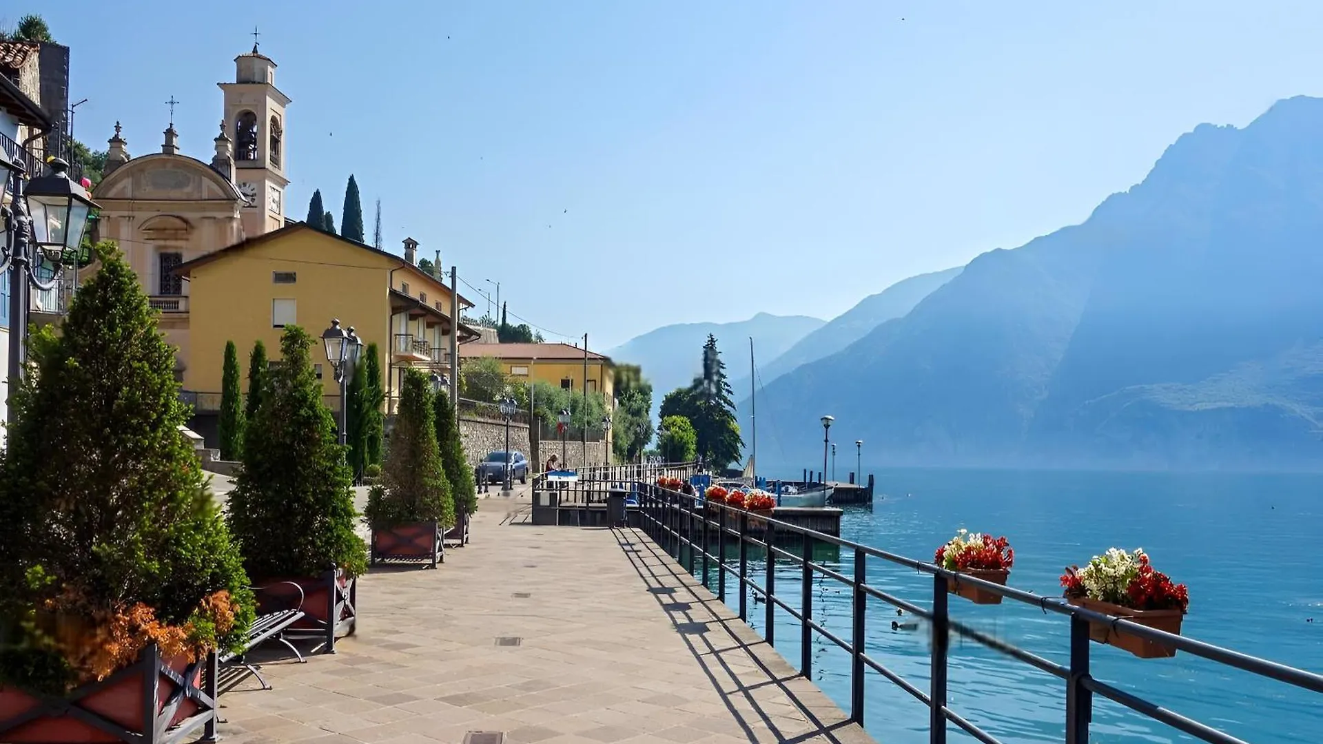 Lucky Lake House - Free Wi-Fi And Private Parking Included Riva di Solto Lägenhet