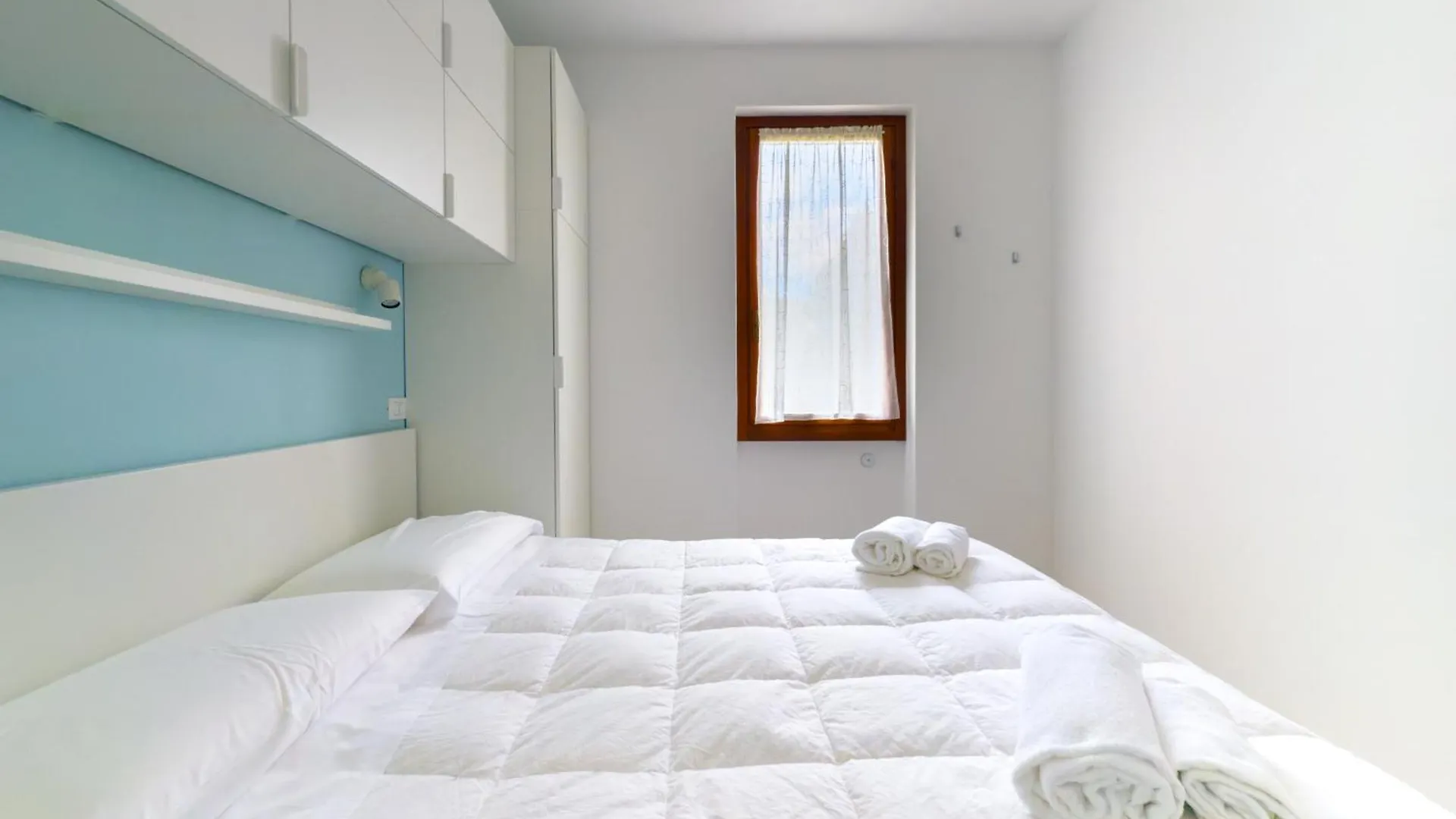 Lägenhet Lucky Lake House - Free Wi-Fi And Private Parking Included Riva di Solto Italien